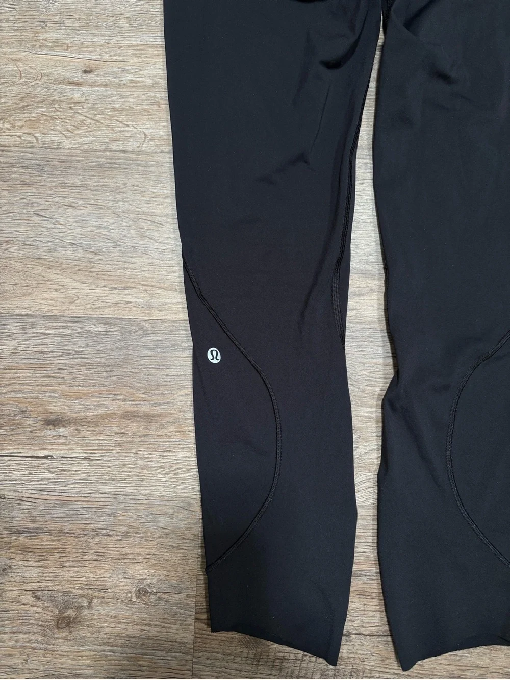 lululemon athletica Black Performance Leggings - Picture 3 of 7
